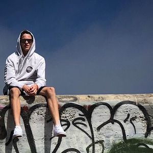 Meet your Posher, Hunter